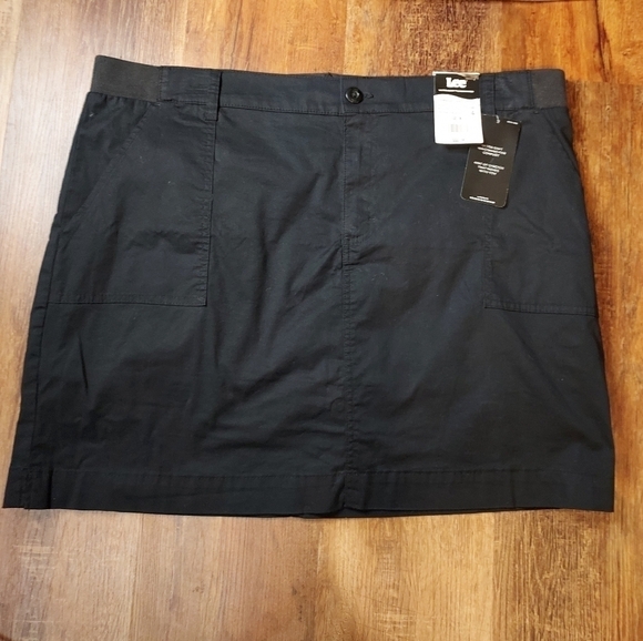 NWT Size 20M Lee short denim and black nwt skirt Lee - Picture 9 of 11